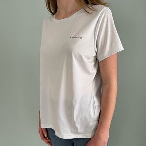 Columbia activewear t-shirt, size M